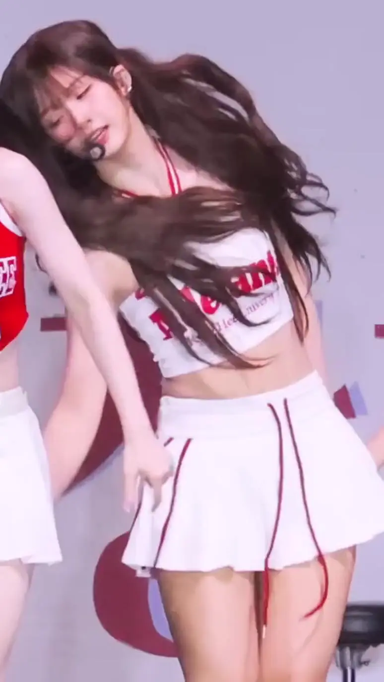 최근 벅지에 물 제대로 오른 설윤
